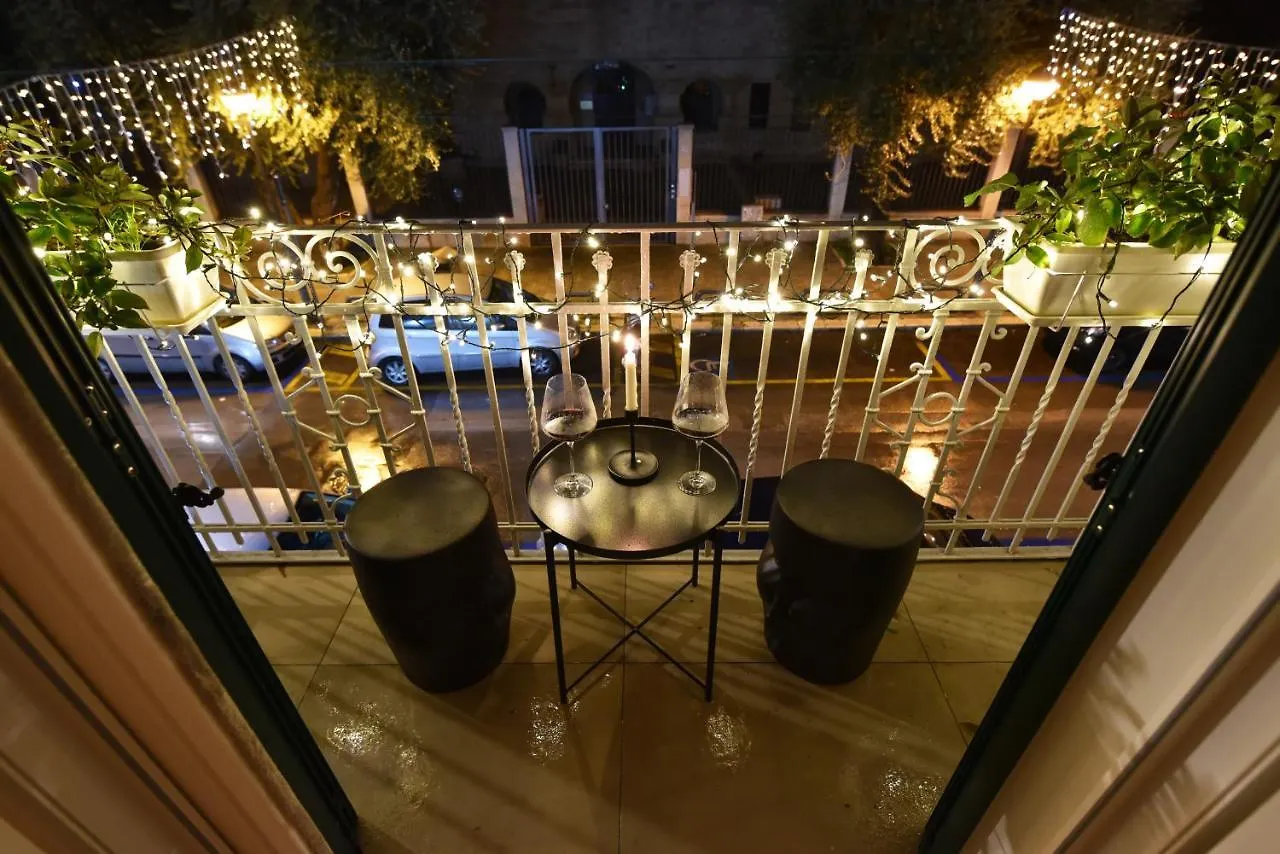 Apartament First Floor B&B Bari