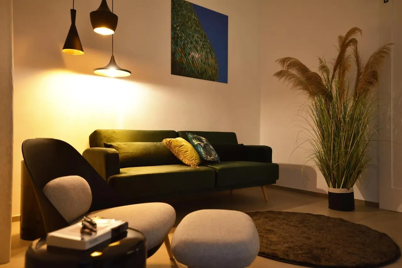Apartament First Floor B&B Bari