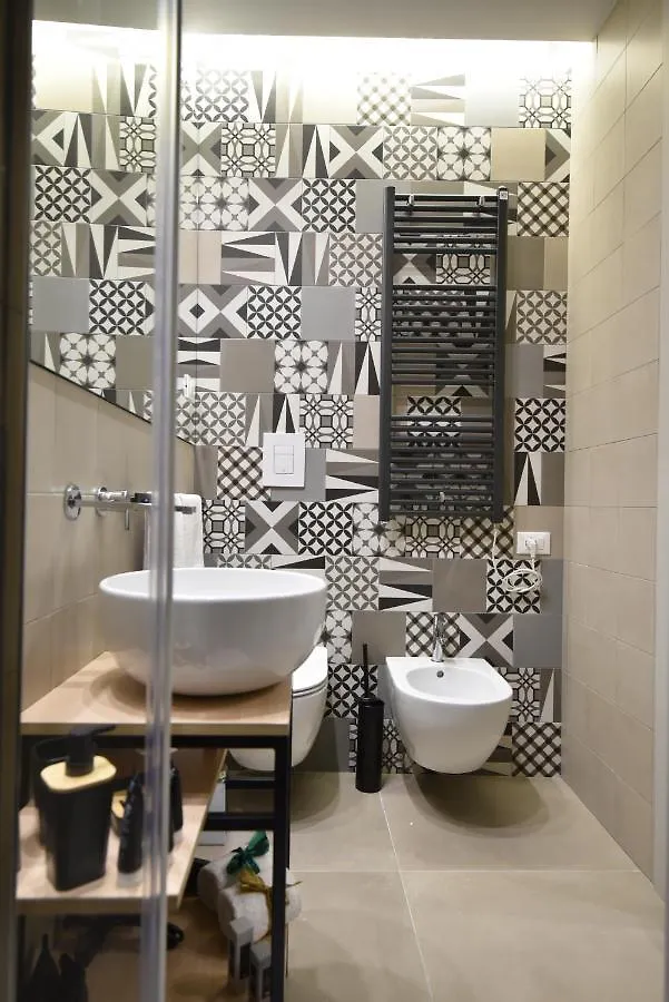 First Floor B&B Bari 0*,